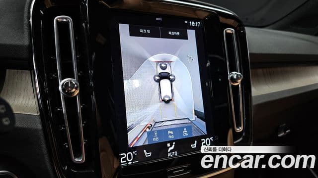 Volvo XC40 2019 — Фото 14/20