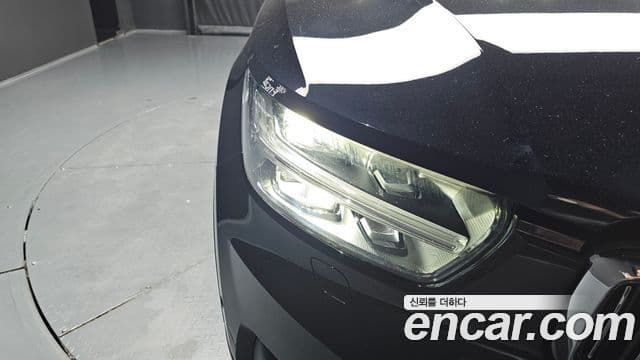 Volvo XC40 2019 — Şəkil 18/30