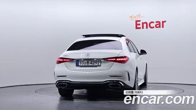 Mercedes-Benz C-Class 2022 — Şəkil 33/34