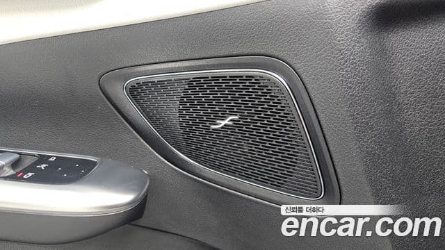 Mercedes-Benz C-Class 2022 — Şəkil 8/34
