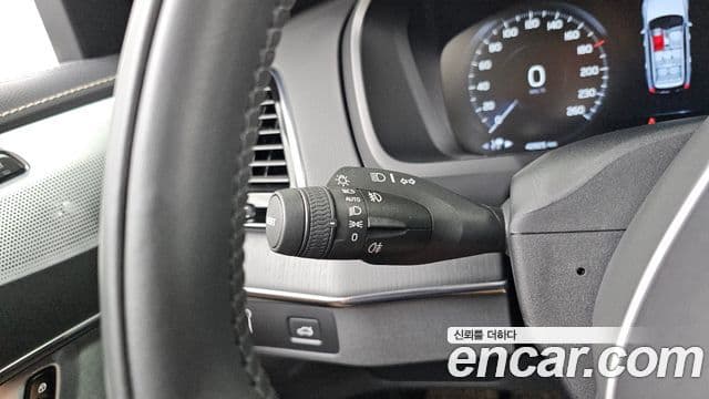Volvo XC90 2021 — Photo 6/34