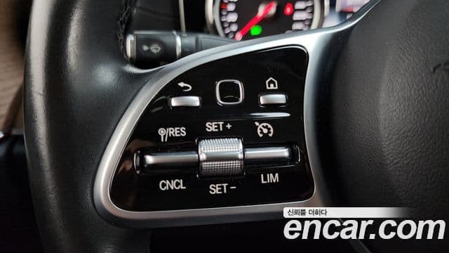 Mercedes-Benz E-Class 2020 — Фото 17/20