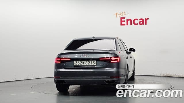 Audi A4 2019 — ფოტო 27/30