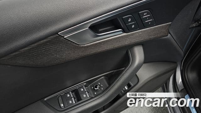 Audi A4 2019 — ფოტო 4/30