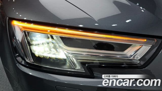 Audi A4 2019 — ფოტო 13/30
