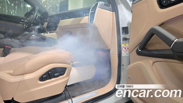 Porsche Cayenne 2022 — Photo 11/20