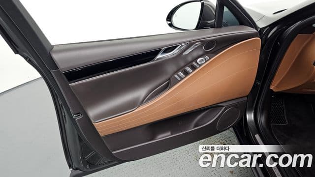 Genesis G80 2022 — ფოტო 13/33