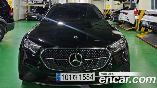 Mercedes-Benz E-Class 2025 — Photo 7/14