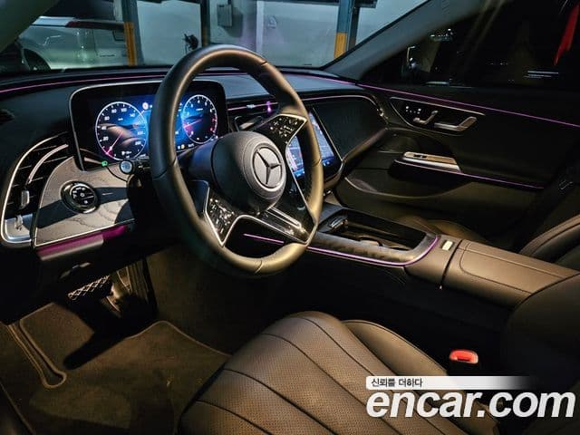 Mercedes-Benz E-Class 2025 — Photo 10/14
