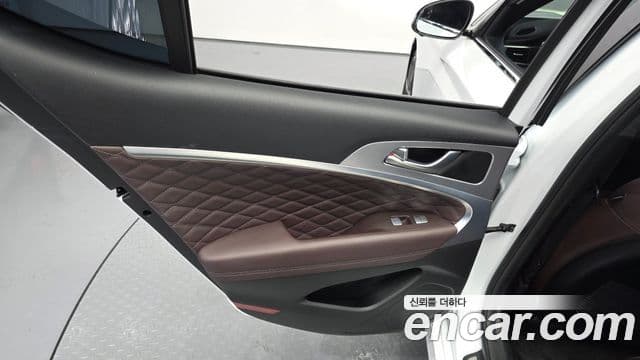 Genesis G70 2022 — ფოტო 15/33