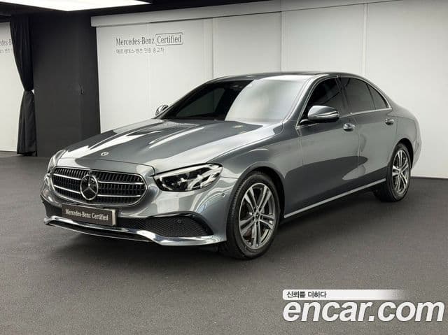 Mercedes-Benz E-Class 2022 — Фото 1/15