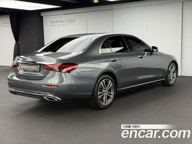Mercedes-Benz E-Class 2022 — Фото 2/15
