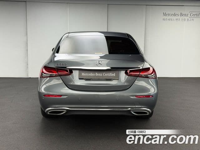 Mercedes-Benz E-Class 2022 — Фото 4/15