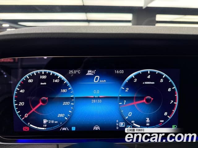 Mercedes-Benz E-Class 2022 — Фото 7/15