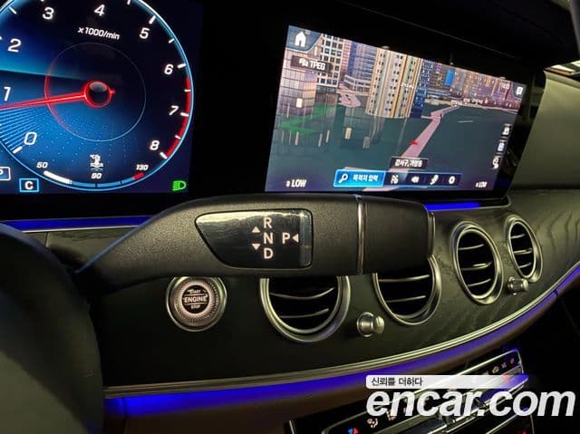 Mercedes-Benz E-Class 2022 — Фото 8/15