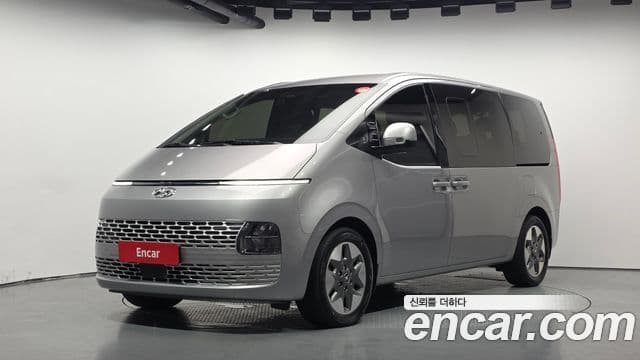 Hyundai Staria 2021 — Фото 1/20