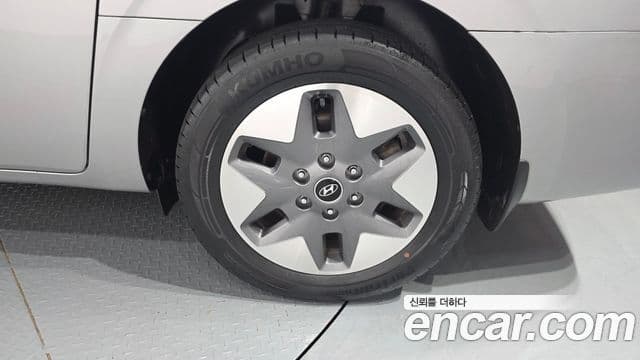 Hyundai Staria 2021 — Şəkil 14/31