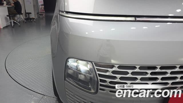 Hyundai Staria 2021 — Şəkil 8/31