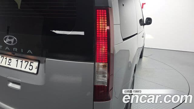 Hyundai Staria 2021 — Şəkil 30/31