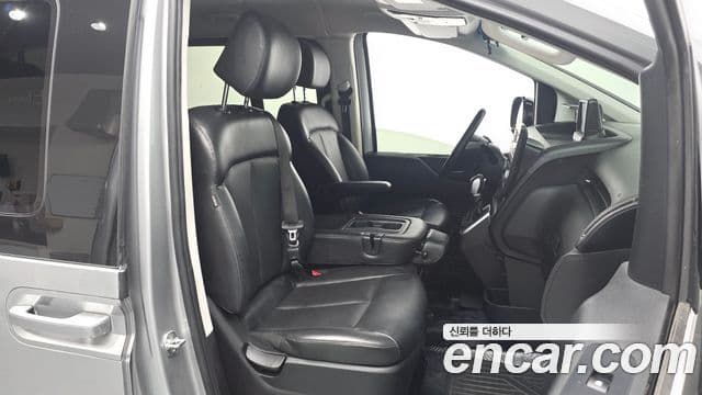 Hyundai Staria 2021 — Şəkil 29/31