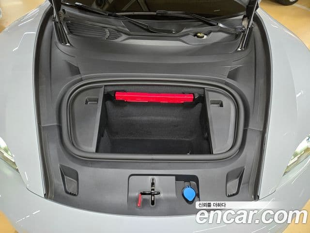 Porsche Taycan 2024 — ფოტო 9/20