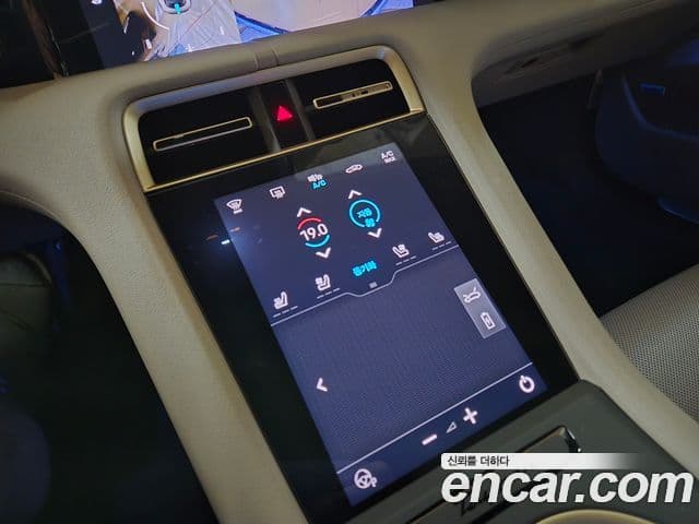 Porsche Taycan 2024 — ფოტო 4/20