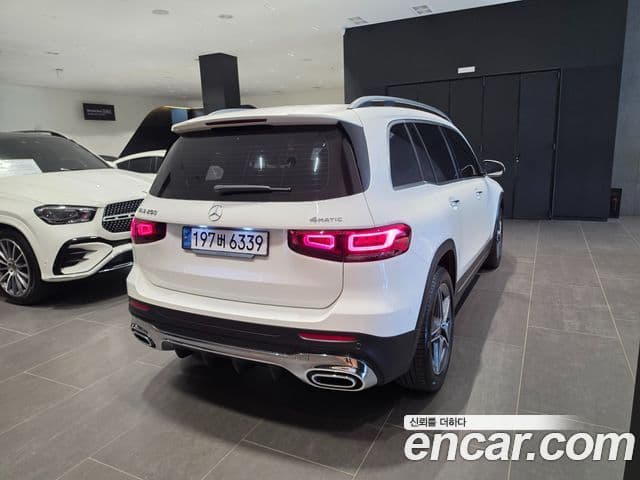 Mercedes-Benz GLB-Class 2023 — Фото 1/20