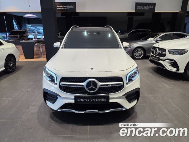 Mercedes-Benz GLB-Class 2023 — Фото 2/20