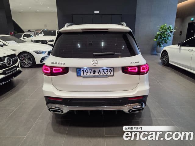 Mercedes-Benz GLB-Class 2023 — Фото 3/20