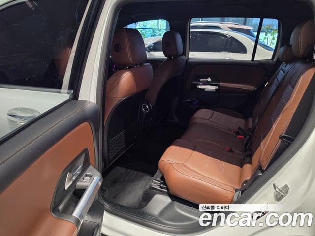 Mercedes-Benz GLB-Class 2023 — Фото 9/20