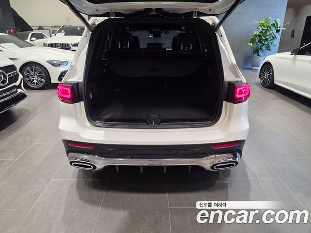 Mercedes-Benz GLB-Class 2023 — Фото 12/20