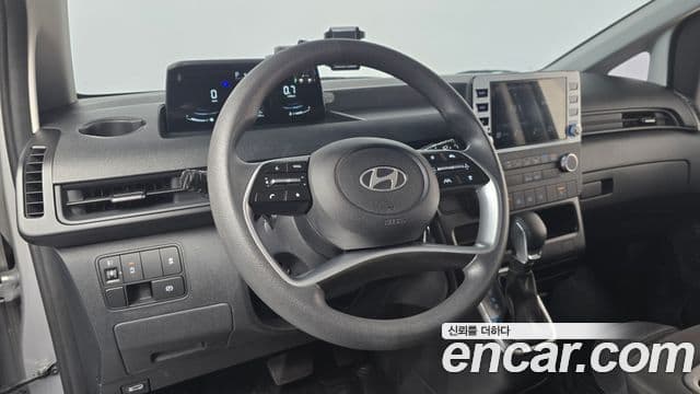Hyundai Staria 2025 — Фото 12/20