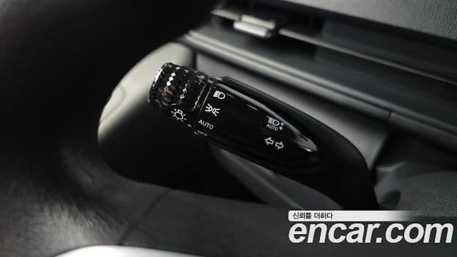 Hyundai Staria 2025 — Фото 17/20