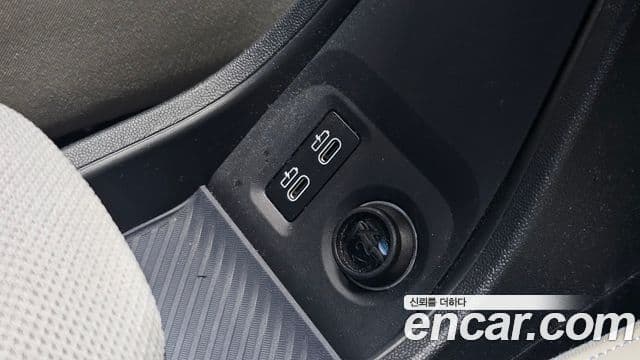 Mini Cooper S 2025 — Photo 27/36