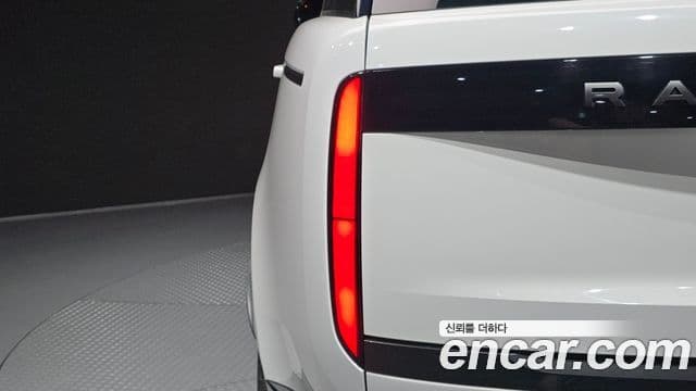 Land Rover Range Rover 2023 — Photo 11/37