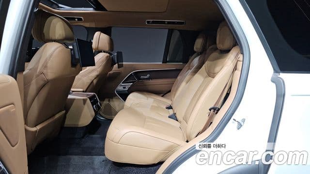 Land Rover Range Rover 2023 — Photo 9/37