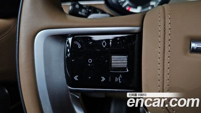 Land Rover Range Rover 2023 — Photo 13/37