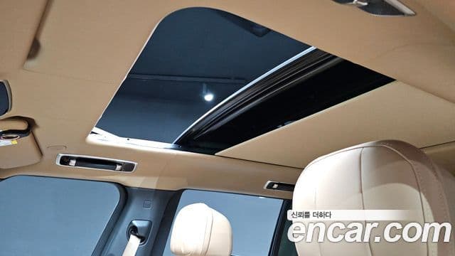 Land Rover Range Rover 2023 — Photo 14/37