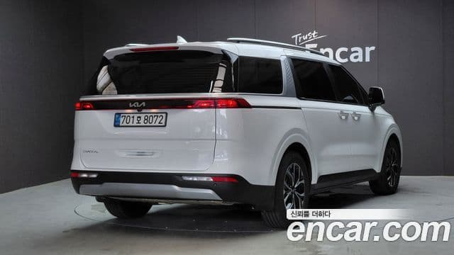 Kia Carnival 2022 — Фото 2/20