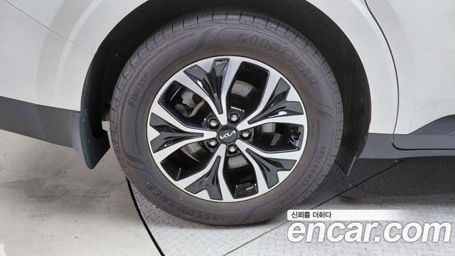 Kia Carnival 2022 — Фото 5/20