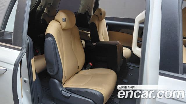 Kia Carnival 2022 — Фото 11/20