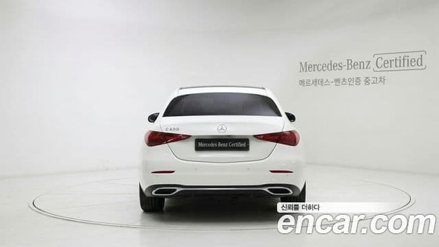 Mercedes-Benz E-Class 2024 — ფოტო 11/12