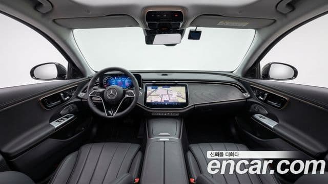 Mercedes-Benz E-Class 2024 — ფოტო 4/12