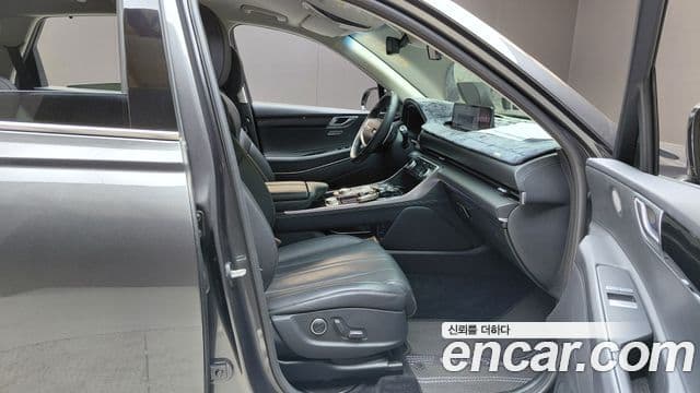 Genesis GV80 2021 — Photo 30/31