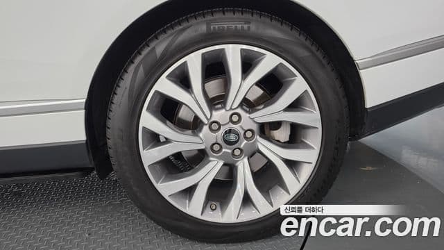 Land Rover Range Rover 2020 — Photo 3/42