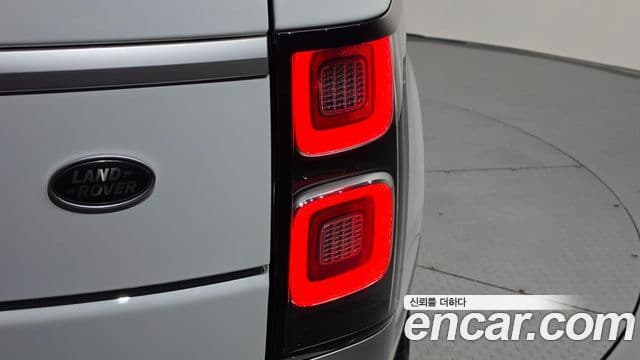Land Rover Range Rover 2020 — Photo 39/42