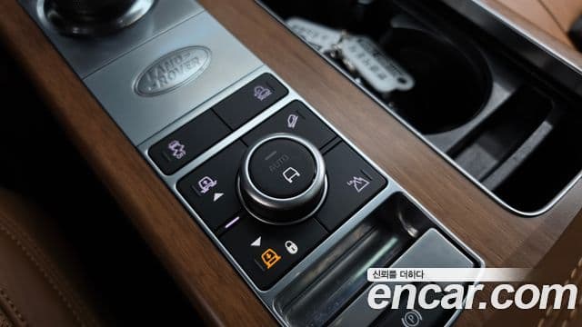 Land Rover Range Rover 2020 — Photo 41/42