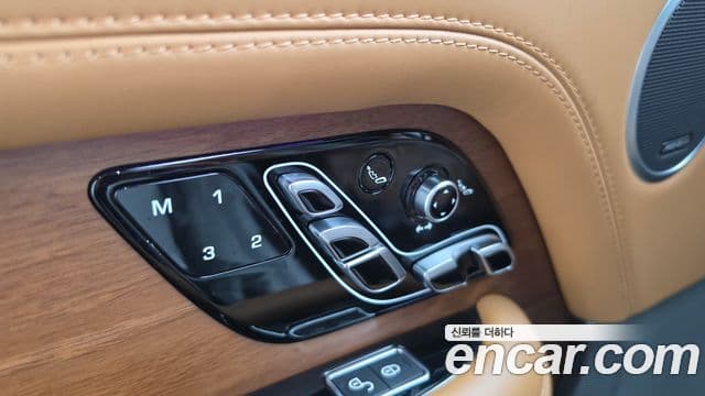 Land Rover Range Rover 2020 — Photo 2/42