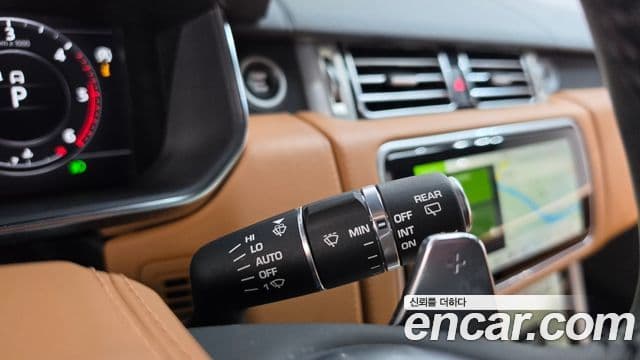 Land Rover Range Rover 2020 — Photo 20/42