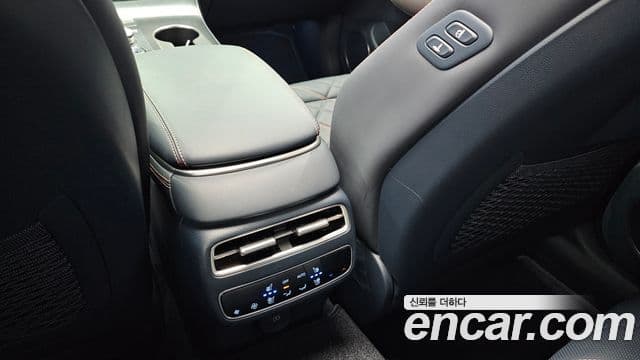 Genesis GV70 2024 — Şəkil 18/34
